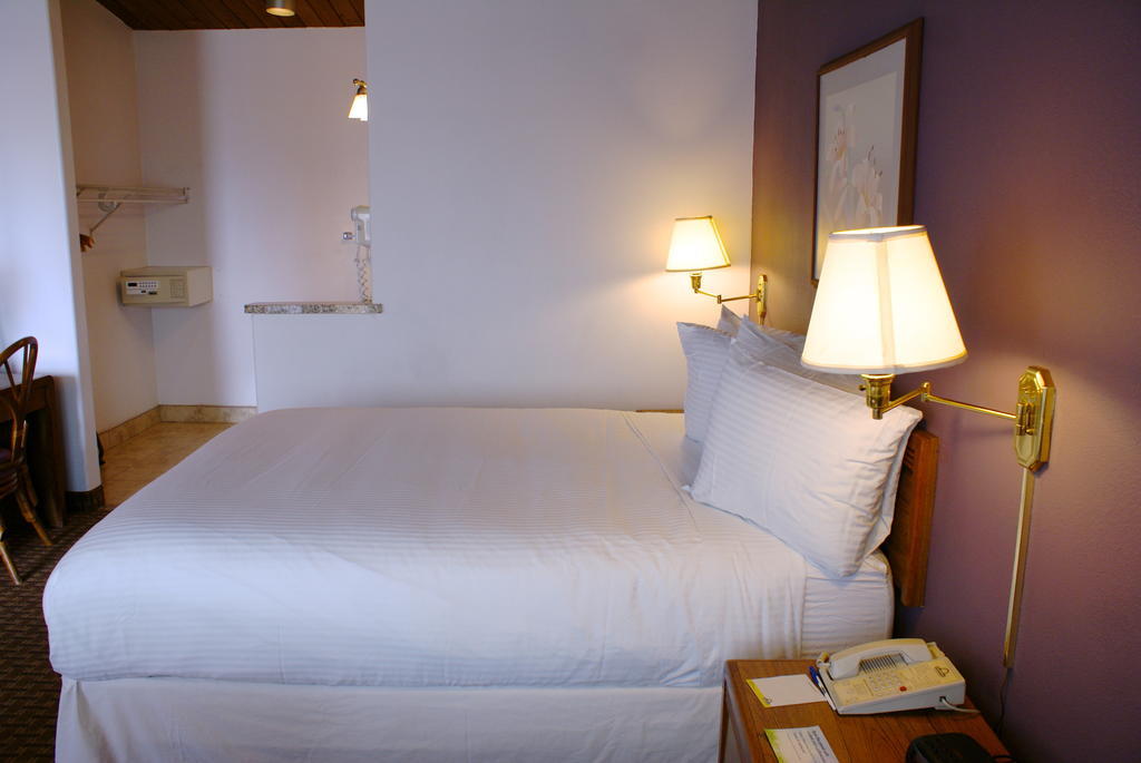 Days Inn Harbor View ซานดิเอโก ภายนอก รูปภาพ